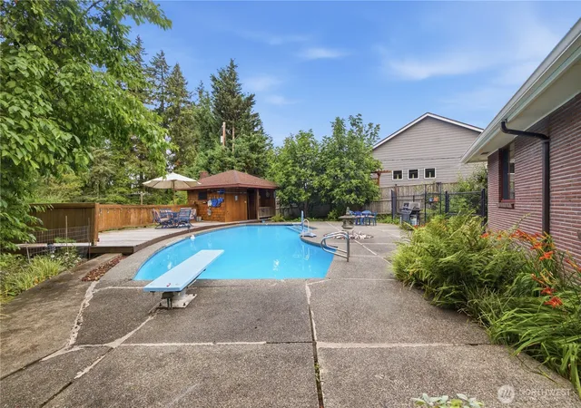 Photo 3 of Single family home for sale at 1405 Shaw Rd E, Puyallup, WA 98372 | MLS# NWM2564026 | Listing updated on 2026-09-23
