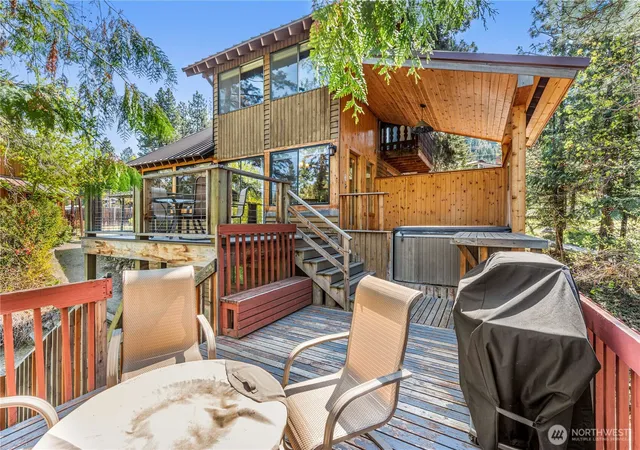 Photo 1 of Single family home for sale at 9864 E Leavenworth Rd, Leavenworth, WA 98826 | MLS# NWM2564037 | Listing updated on 2026-09-23