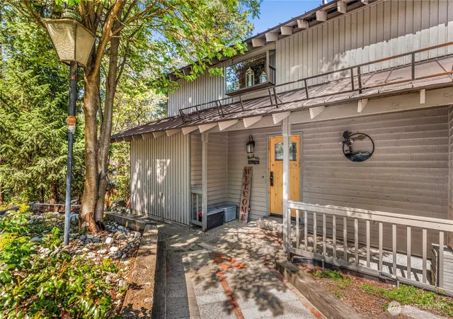 Photo 2 of Single family home for sale at 9864 E Leavenworth Rd, Leavenworth, WA 98826 | MLS# NWM2564037 | Listing updated on 2026-09-23