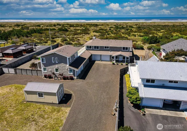 Photo 2 of Single family home for sale at 935 S Sand Dune Ave Sw, Ocean Shores, WA 98569 | MLS# NWM2564045 | Listing updated on 2026-09-23