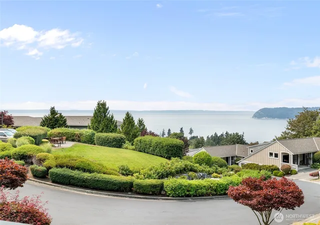 Photo 3 of Condo for sale at 10919 E Villa Monte Dr, Mukilteo, WA 98275 | MLS# NWM2564050 | Listing updated on 2026-09-24