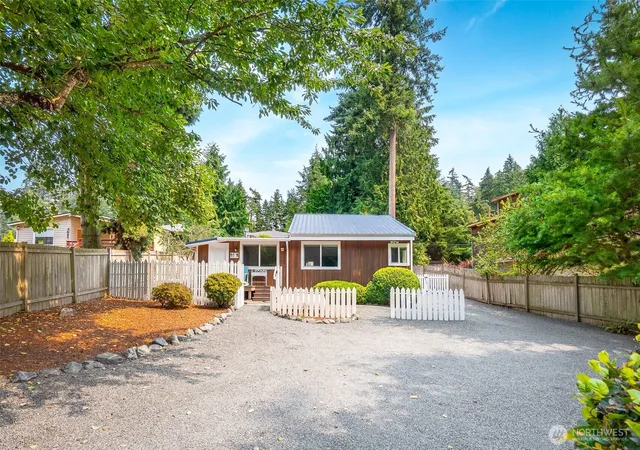 Photo 3 of Single family home for sale at 5905 Fish Rd, Freeland, WA 98249 | MLS# NWM2564063 | Listing updated on 2026-09-23