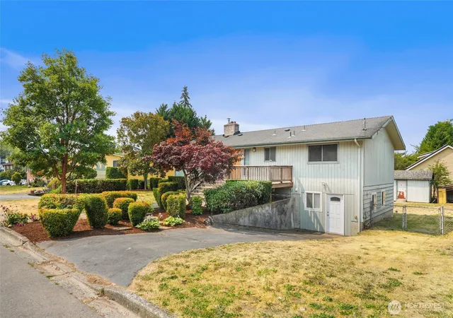 Photo 3 of Sale Pending at 21443 13th Avenue S, Des Moines, WA 98198 | MLS# NWM2564069 | Listing updated on 2026-09-30