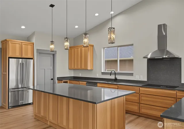 Photo 3 of Single family home for sale at 76 S Meadowbrook Ln, East Wenatchee, WA 98802 | MLS# NWM2564090 | Listing updated on 2026-10-01