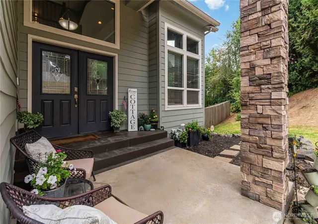 Photo 3 of Single family home for sale at 117 Alta Vista, Longview, WA 98632 | MLS# NWM2564103 | Listing updated on 2026-09-22