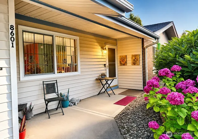 Photo 2 of Sale Pending at 8601 Ne 57th Street, Vancouver, WA 98662 | MLS# NWM2564114 | Listing updated on 2026-09-21