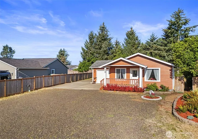Photo 3 of Single family home for sale at 112 Seagate St SW, Ocean Shores, WA 98569 | MLS# NWM2564130 | Listing updated on 2026-09-23