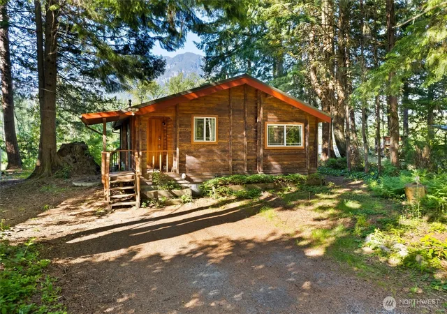 Photo 2 of Single family home for sale at 18017 433rd Avenue Se, Gold Bar, WA 98251 | MLS# NWM2564149 | Listing updated on 2026-09-29