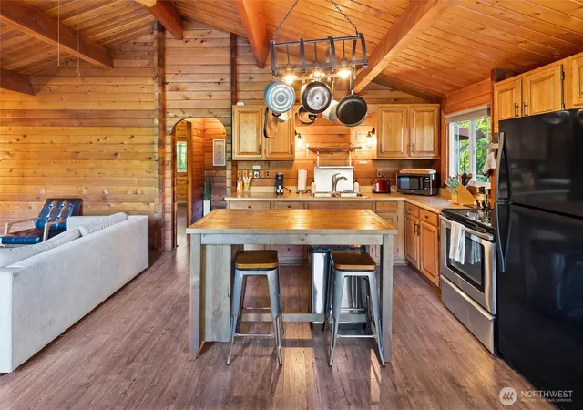 Photo 4 of Single family home for sale at 18017 433rd Avenue SE, Gold Bar, WA 98251 | MLS# NWM2564149 | Listing updated on 2026-09-29
