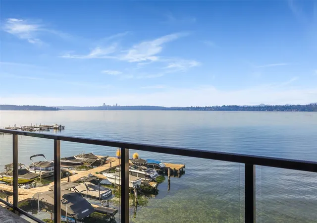 Condo for sale at 807 Lake St S #301, Kirkland, WA 98033 | MLS# NWM2564157