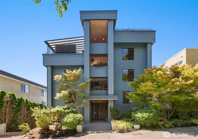 Photo 2 of Condo for sale at 2223 13th Avenue W #301, Seattle, WA 98119 | MLS# NWM2564159 | Listing updated on 2026-09-23