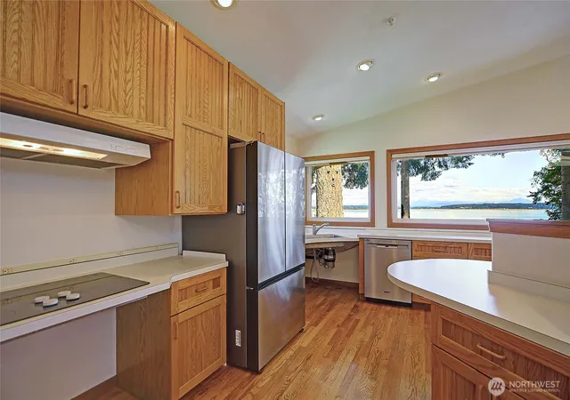 Photo 4 of Single family home for sale at 248 Goodrich Rd, Camano Island, WA 98282 | MLS# NWM2564164 | Listing updated on 2026-09-23