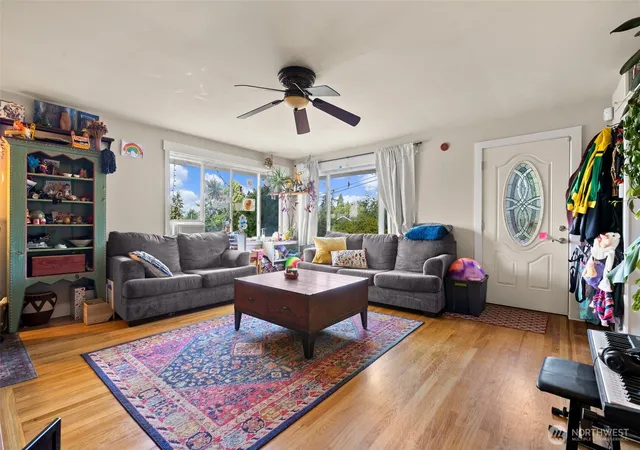 Photo 4 of Single family home for sale at 1735 S Pearl St, Seattle, WA 98108 | MLS# NWM2564166 | Listing updated on 2026-09-23