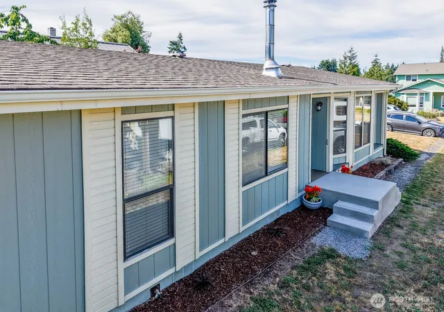 Photo 4 of Sale Pending at 1030 West 14th, Port Angeles, WA 98363 | MLS# NWM2564169 | Listing updated on 2026-09-25