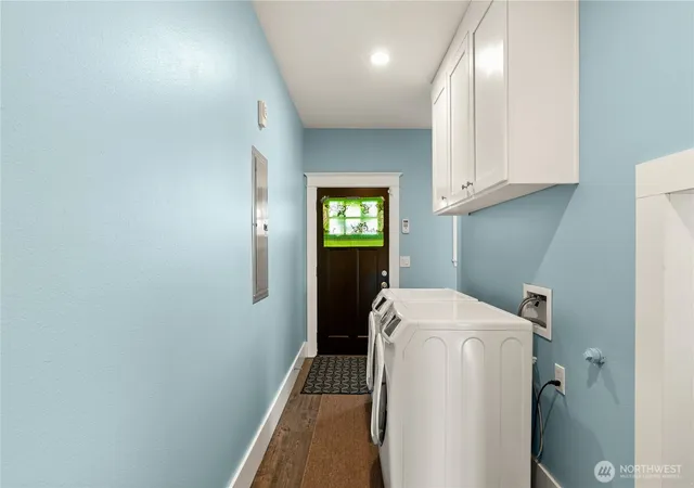Photo 3 of Single family home for sale at 346 Island Ln, Raymond, WA 98577 | MLS# NWM2564179 | Listing updated on 2026-09-23