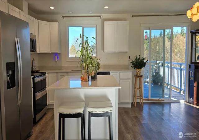 Photo 4 of Single family home for sale at 115 E Roberts Pl, Sequim, WA 98382 | MLS# NWM2564180 | Listing updated on 2026-09-23