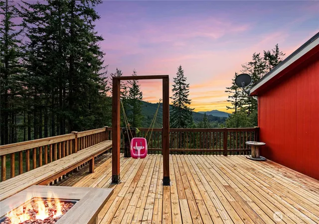 Photo 3 of Manufactured home for sale at 50001 146th Avenue E, Eatonville, WA 98328 | MLS# NWM2564191 | Listing updated on 2026-09-28