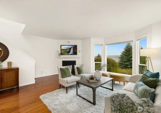 Photo 3 of Townhouse for sale at 3835 25th Avenue W, Seattle, WA 98199 | MLS# NWM2564196 | Listing updated on 2026-09-23