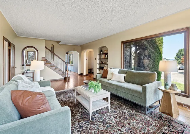 Photo 3 of Sale Pending at 1012 N Park Dr, Tacoma, WA 98403 | MLS# NWM2564221 | Listing updated on 2026-09-25