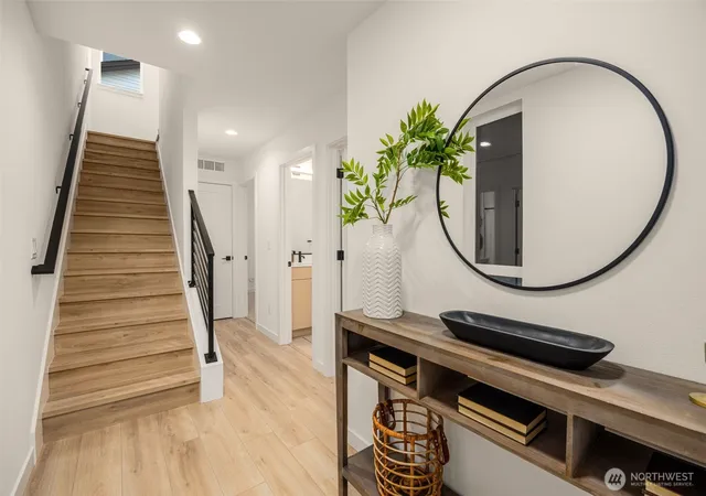 Photo 3 of Townhouse for sale at 821 B 17th Ave, Seattle, WA 98122 | MLS# NWM2564239 | Listing updated on 2026-10-02