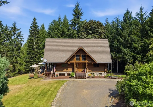 Photo 2 of Sale Pending at 4367 Se Skyhawk Ln, Port Orchard, WA 98367 | MLS# NWM2564256 | Listing updated on 2026-09-25