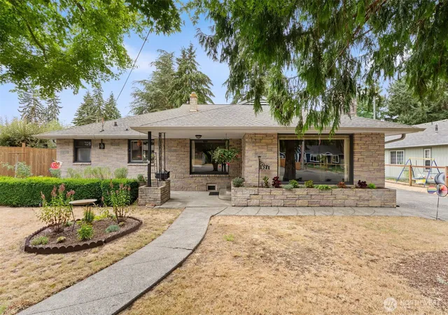 Photo 1 of Sale Pending at 921 S 7th Avenue Sw, Tumwater, WA 98512 | MLS# NWM2564268 | Listing updated on 2026-09-26