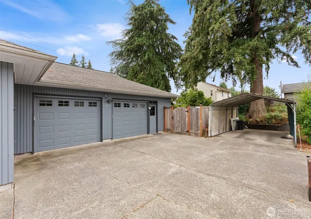 Photo 3 of Sale Pending at 921 S 7th Avenue SW, Tumwater, WA 98512 | MLS# NWM2564268 | Listing updated on 2026-09-26