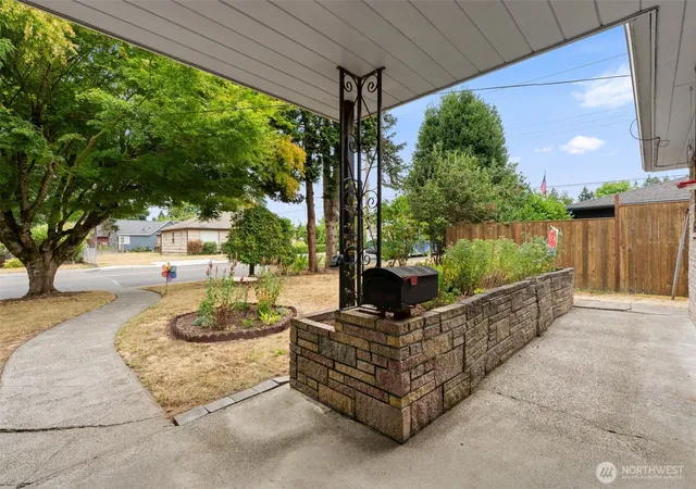 Photo 4 of Sale Pending at 921 S 7th Avenue SW, Tumwater, WA 98512 | MLS# NWM2564268 | Listing updated on 2026-09-26