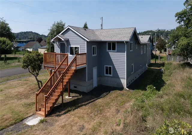 Single family home for sale at 1720 W Market St, Aberdeen, WA 98520 | MLS# NWM2564270