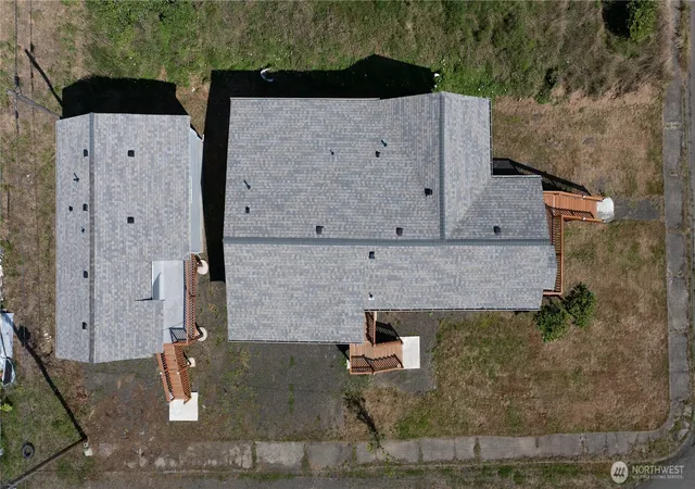 Photo 3 of Single family home for sale at 1720 W Market St, Aberdeen, WA 98520 | MLS# NWM2564270 | Listing updated on 2026-09-19