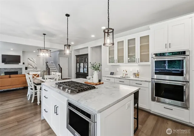 Photo 3 of Single family home for sale at 21701 8th Avenue Se, Bothell, WA 98021 | MLS# NWM2564279 | Listing updated on 2026-09-28