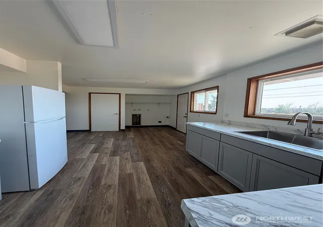 Photo 4 of Single family home for sale at 135 Schilling Dr, Moses Lake, WA 98837 | MLS# NWM2564290 | Listing updated on 2026-10-01