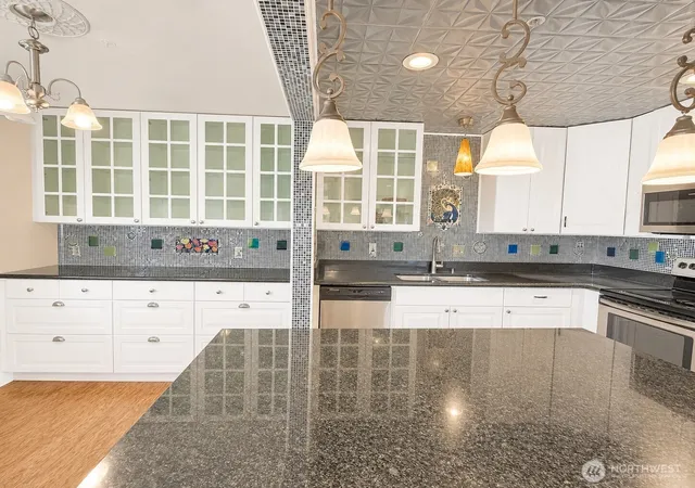 Photo 2 of Condo for sale at 18523 68th St #205, Kenmore, WA 98028 | MLS# NWM2564291 | Listing updated on 2026-09-23