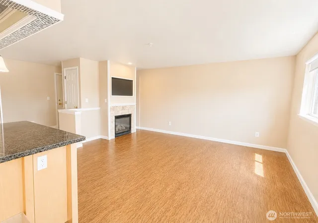 Photo 4 of Condo for sale at 18523 68Th St #205, Kenmore, WA 98028 | MLS# NWM2564291 | Listing updated on 2026-09-23