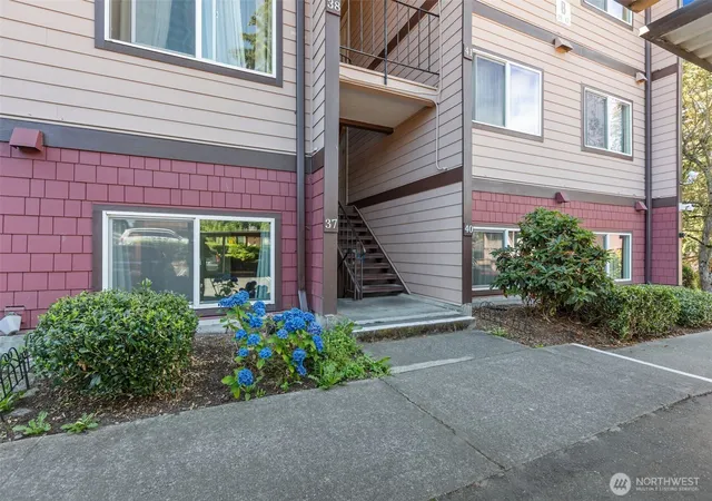 Photo 2 of Sale Pending at 17430 Ambaum Blvd S #37, Seattle, WA 98148 | MLS# NWM2564298 | Listing updated on 2026-09-25