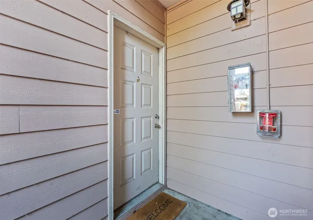Photo 3 of Sale Pending at 17430 Ambaum Blvd S #37, Seattle, WA 98148 | MLS# NWM2564298 | Listing updated on 2026-09-25