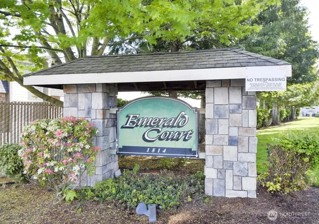Photo 2 of Condo for sale at 1814 I St Ne #213, Auburn, WA 98002 | MLS# NWM2564309 | Listing updated on 2026-09-29