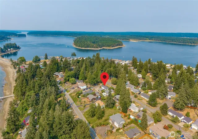 Photo 2 of Sale Pending at 10029 Whitecap Dr Nw, Olympia, WA 98502 | MLS# NWM2564312 | Listing updated on 2026-09-30
