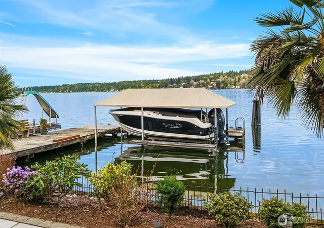 Photo 3 of Single family home for sale at 8418 Island Dr S, Seattle, WA 98118 | MLS# NWM2564331 | Listing updated on 2026-10-02