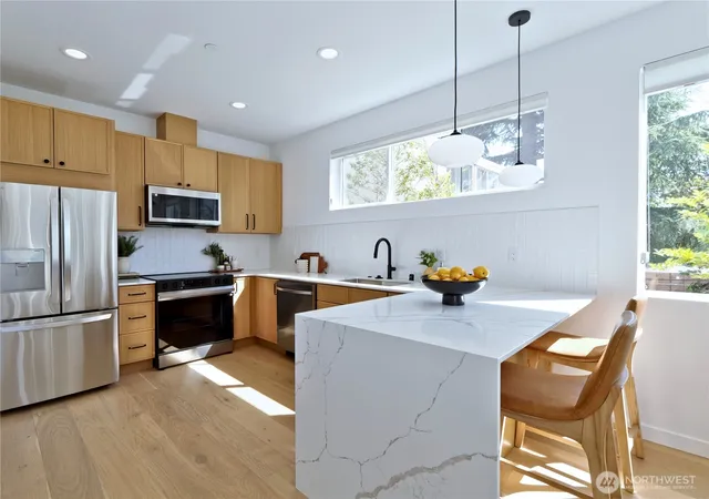 Photo 3 of Townhouse for sale at 435 19th Avenue E, Seattle, WA 98112 | MLS# NWM2564336 | Listing updated on 2026-09-23