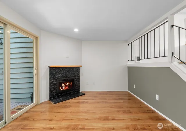 Photo 4 of Townhouse for sale at 702 NW 189th Lane, Shoreline, WA 98177 | MLS# NWM2564343 | Listing updated on 2026-09-26