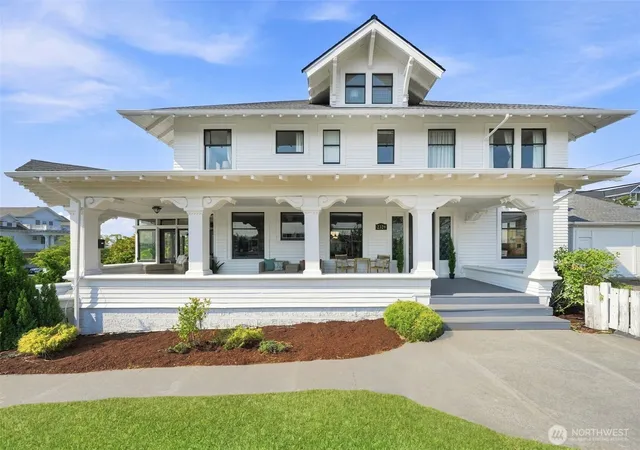 Photo 1 of Single family home for sale at 2329 Rucker Ave, Everett, WA 98201 | MLS# NWM2564353 | Listing updated on 2026-09-22