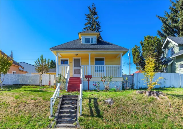 Photo 1 of Sale Pending at 3724 E J St, Tacoma, WA 98404 | MLS# NWM2564374 | Listing updated on 2026-10-16