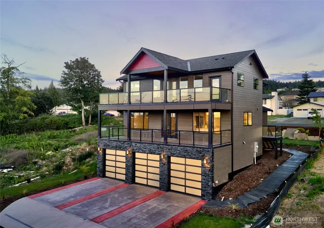 Photo 4 of Single family home for sale at 3706 W 3rd Street, Anacortes, WA 98221 | MLS# NWM2564384 | Listing updated on 2026-09-23