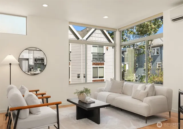 Photo 3 of Townhouse for sale at 464 Ne Maple Leaf Pl #B, Seattle, WA 98115 | MLS# NWM2564388 | Listing updated on 2026-09-30
