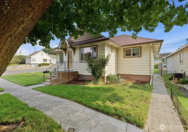 Photo 2 of Single family home for sale at 15 Nw Cole, Wilbur, WA 99185 | MLS# NWM2564391 | Listing updated on 2026-09-23