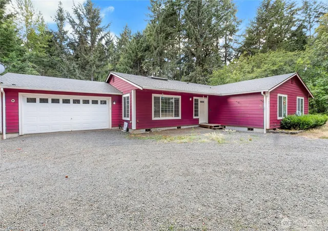 Photo 2 of Single family home for sale at 1671 Dickinson Ave, Shelton, WA 98584 | MLS# NWM2564401 | Listing updated on 2026-10-01