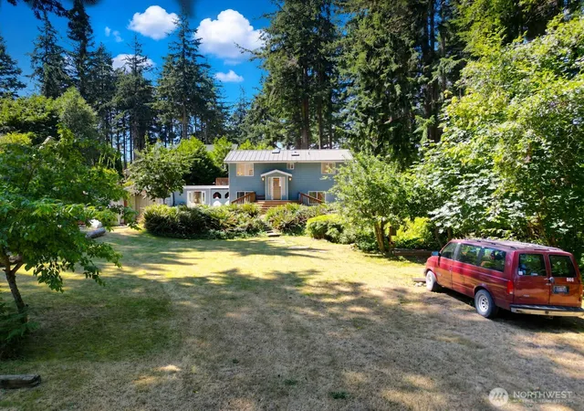 Photo 3 of Single family home for sale at 66 Port Susan Dr, Everett, WA 98201 | MLS# NWM2564414 | Listing updated on 2026-09-23