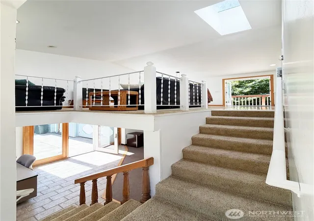 Photo 3 of Single family home for sale at 66 Port Susan Dr, Everett, WA 98201 | MLS# NWM2564414 | Listing updated on 2026-09-23