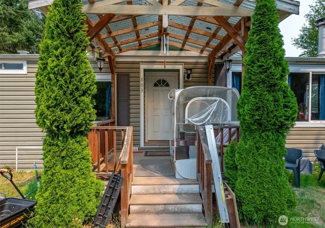 Photo 2 of Manufactured home for sale at 803 Hazzle Ct, Coupeville, WA 98239 | MLS# NWM2564449 | Listing updated on 2026-09-23